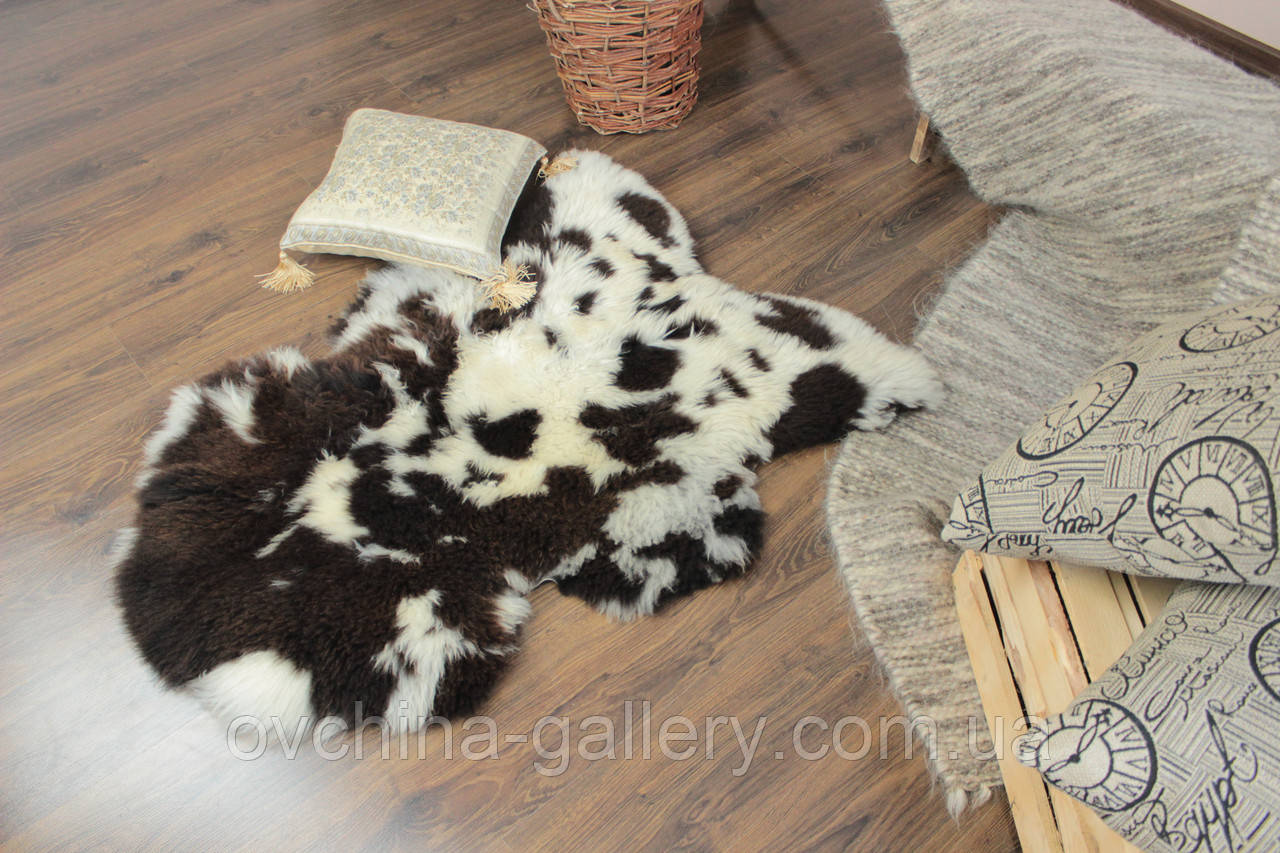 Шкура овечья натуральный окрас коричневая с белым120х70 - фото 1 - id-p642011834