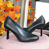 Туфли женские кожаные классические на шпильке, цвет черный