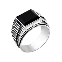 Мужское серебряное кольцо с ониксом в чернении