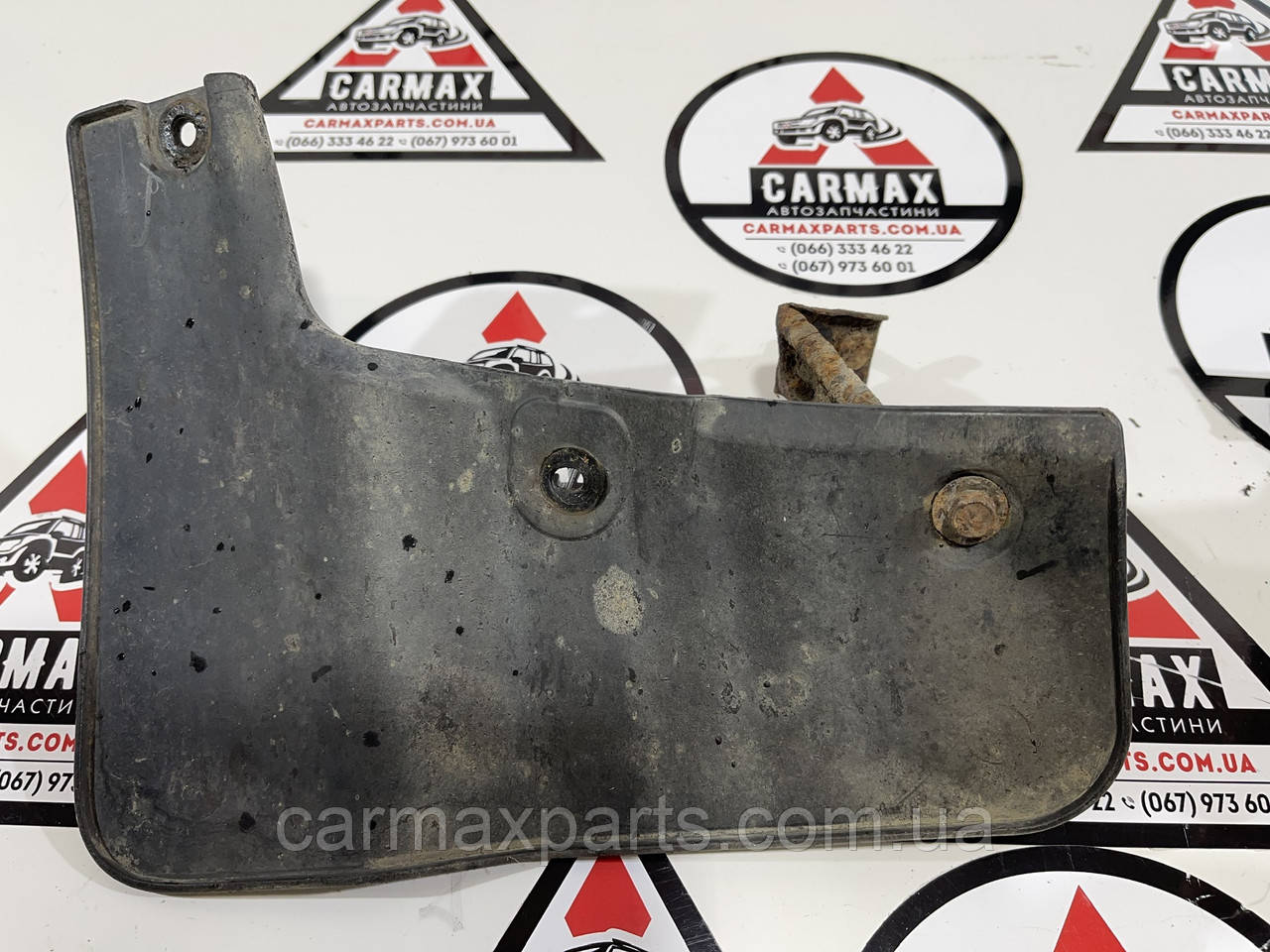Бризговик передній правий Mitsubishi Pajero Wagon IV 2006-2021 5370A242