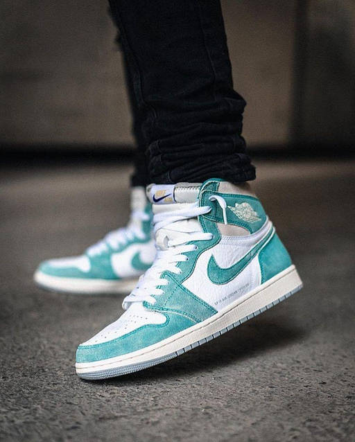 Кроссовки Nike Air Jordan 1 Retro High Turbo Green, цена: 2600