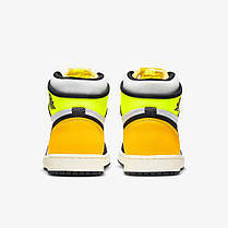Кросівки Nike Air Jordan 1 Retro High White Black Volt University Gold, фото 5