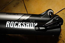 Велосипедні вилки Rock Shox Reba RL 26" Solo Air 120mm бу