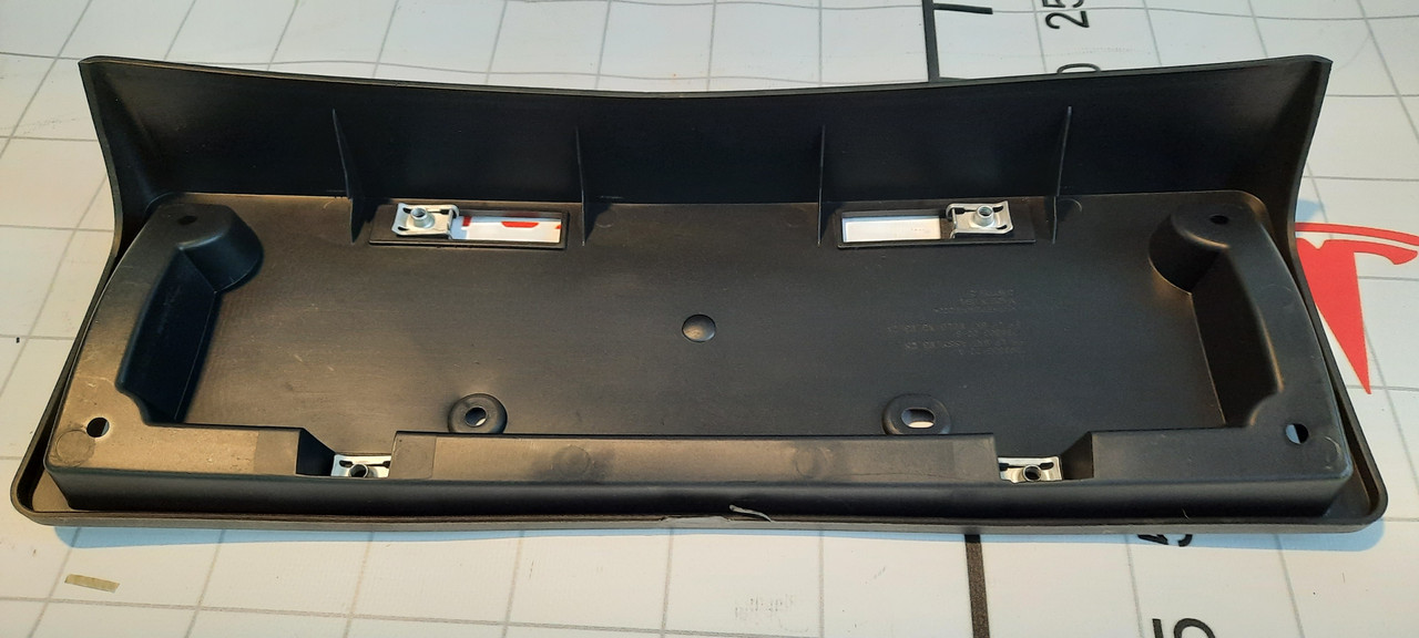 1098803-00-A Кронштейн номерного знака заднього Tesla Model 3 (109880300A)