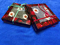 Мягкое впитывает метровое полотенце с ромашками микрофибра для лица с петелькой в красивой упаковке на подарок