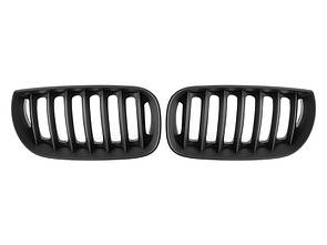 Решітка радіатора BMW X3 E83 03-06