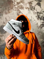 Женская и мужская обувь Nike Air Jordan 1 Retro Light Smoke Grey. Кроссовки унисекс Найк Аир Джордан 1.