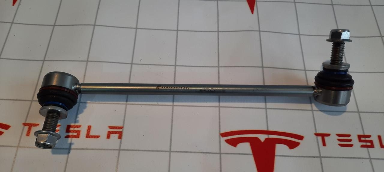 1044396-00-D Стійка переднього стабілізатора права Tesla Model 3 (104439600D)