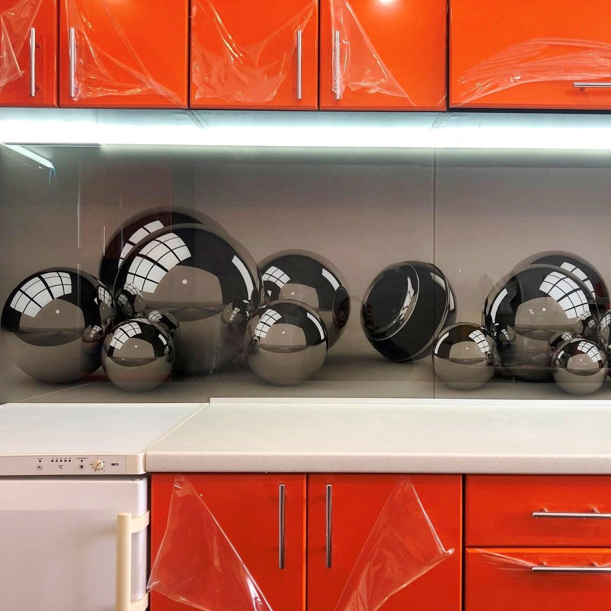 Скляна скіналь для фартуха кухні Кулі Металік, фото 1