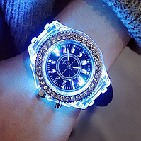 Годинники жіночі металеві написами, Жіночі кварцові годинники