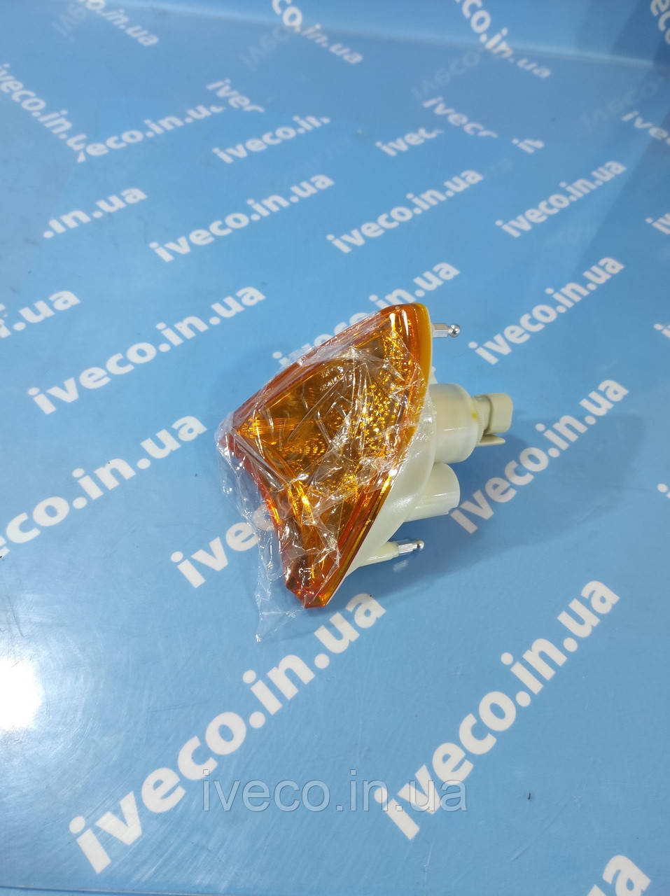 Покажчик повороту лівий Iveco Stralis EuroCarg Івеко 5801755124 504187902 TD01-59-002AYL