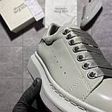 Жіночі кросівки Alexander McQueen Galaxy Grey, сірі лаковані шкіряні кросівки александр макквін, фото 7