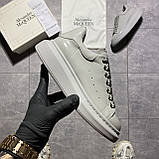 Жіночі кросівки Alexander McQueen Galaxy Grey, сірі лаковані шкіряні кросівки александр макквін, фото 2