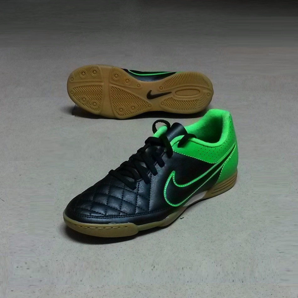 Взуття для зали (футзалки) Nike Tiempo Rio II IC 631523-003