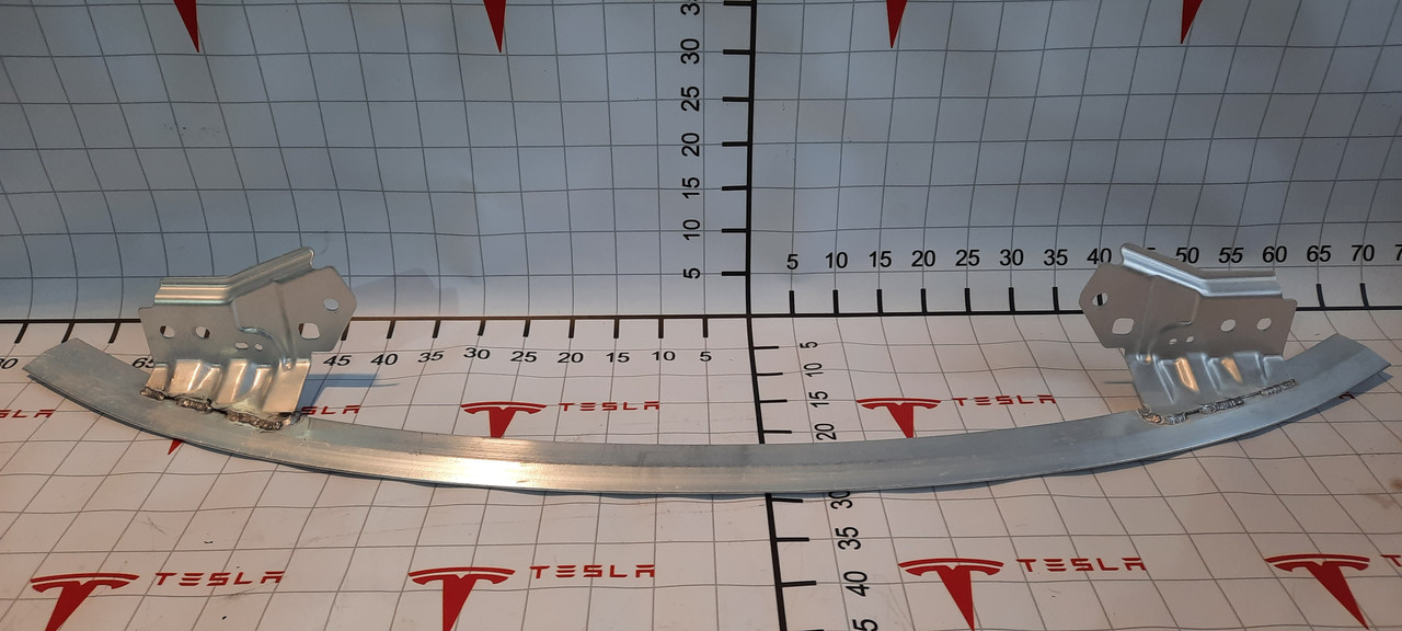 1084894-00-B Нижній підсилювач бампера Tesla Model 3 (108489400B)