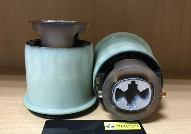 Сайлентблок задньої балки Renault Megane III (2009-2016) Оригінал 550447517R, фото 1