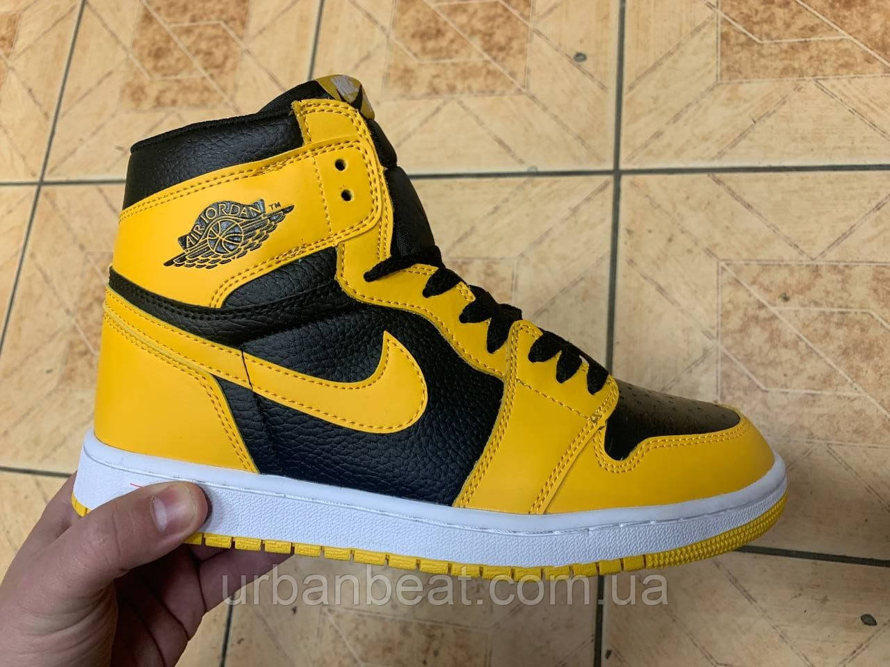 Чоловічі баскетбольні кросівки Air Jordan 1 Retro High Black/White/Yellow, фото 1