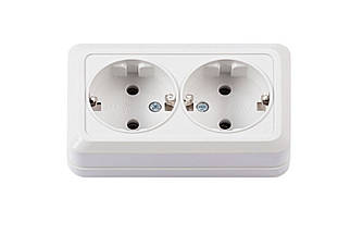 Розетка наруч. устан. 2-я c з/к біла IP20