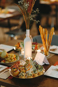 Столи Серія 18, стільниця 100х100см з масиву ясена