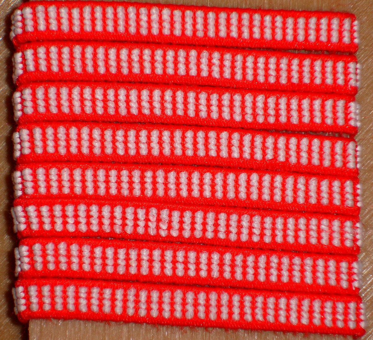 Резинка взуттєва текстильна кол.червоний з білим
