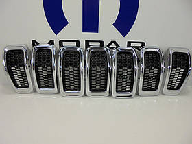 Jeep Cherokee 2014-2018 Решітка радіатора вставки решітки в капот хромові Нові Оригінал