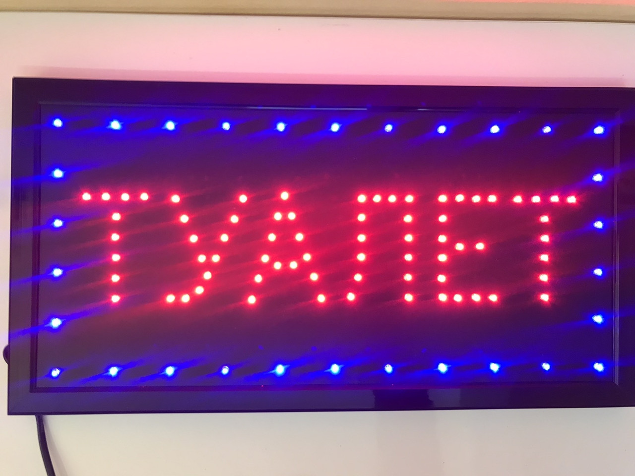 Яскрава вивіска Туалет світлодіодна 48 см*25 см