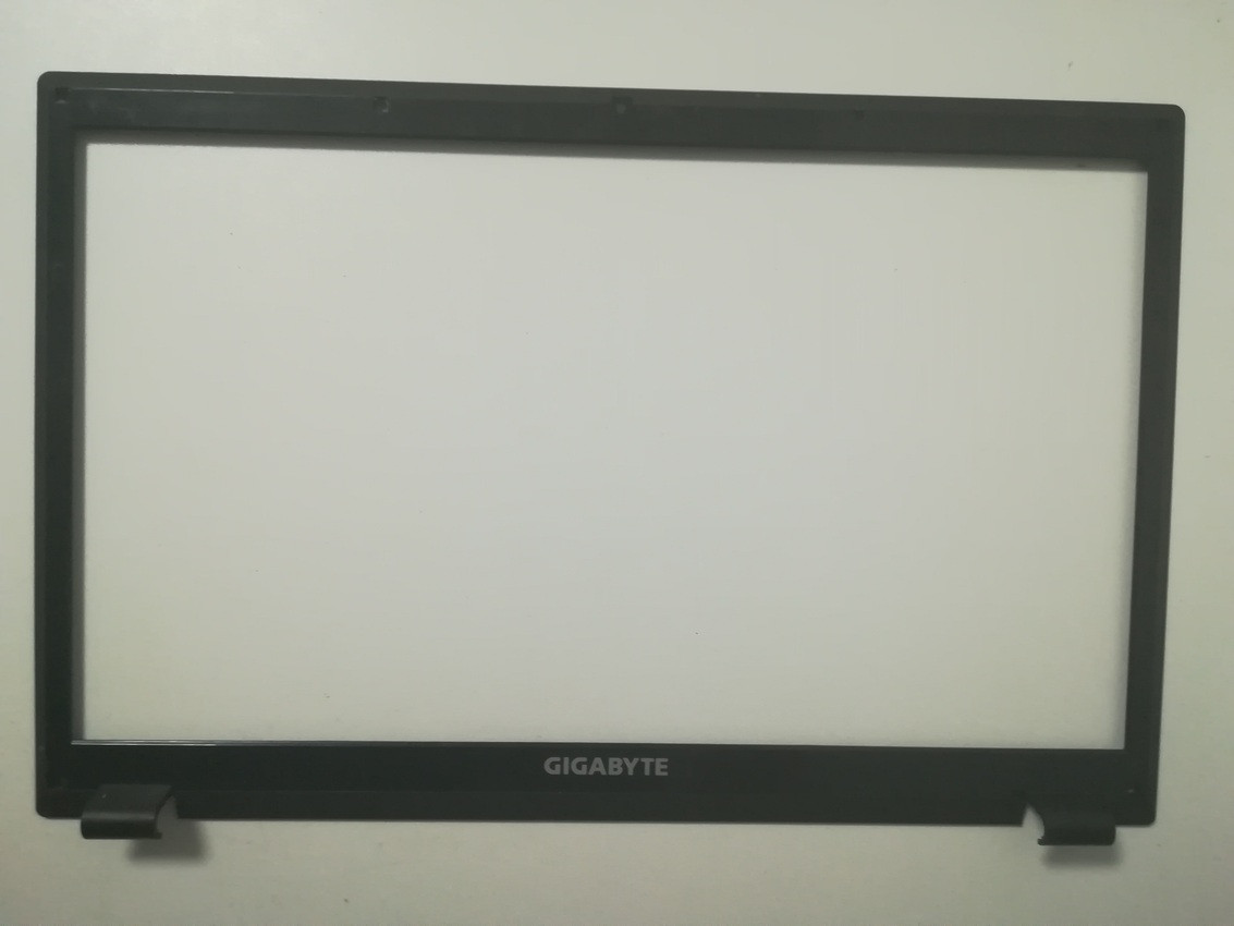 Gigabyte Q1700 Корпус B (рамка матриці) б/в