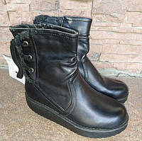 Черевики чорні на високій підошві