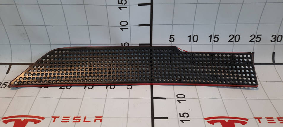 1081600-00 Кришка повітрозабірника Tesla Model 3, фото 1