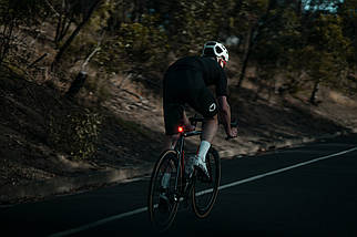 Мигалка для велосипеда передня з акумулятором водостійкий велоліхтар Knog Blinder X Front 200 Lumens USB, фото 5