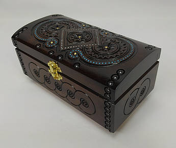 Різьблена шкатулка з дерева з елементами інкрустації 20.8×11×10 см | Дерев’яна скринька ручної роботи | Подарунок з Карпат