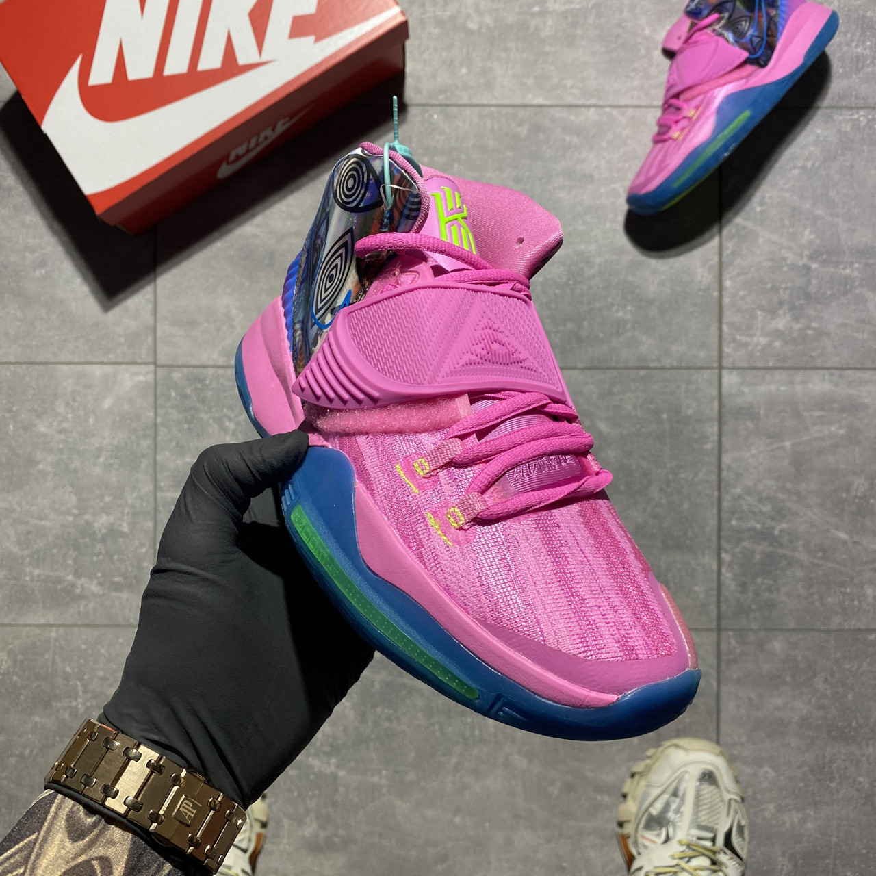 ÐенÑкие кÑоÑÑовки Nike Kyrie 6 Pink Blue, ÑозовÑе кÑоÑÑовки найк кайÑи 6, Ñена 2050 гÑн â Prom