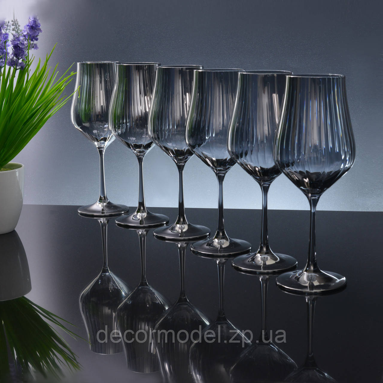 Набір келихів для вина Bohemia Crystalex Tulipa optic 450 мл графіт 40894/36