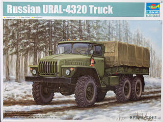 УРАЛ -4320     1\35    TRUMPETER  01012