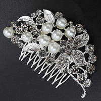 Гребінець для волосся сріблястий металевий квіточок із камінчиками та перлами висота 50х100 мм