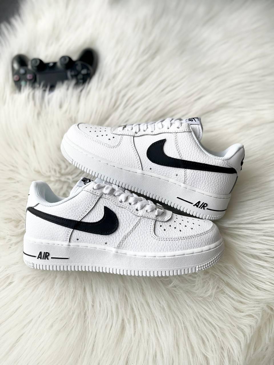 Чоловічі / жіночі кросівки Nike Air Force 1 Low White Black Logo 2 | Найк Аір Форс 1 Низькі Білі Чорне Лого 2