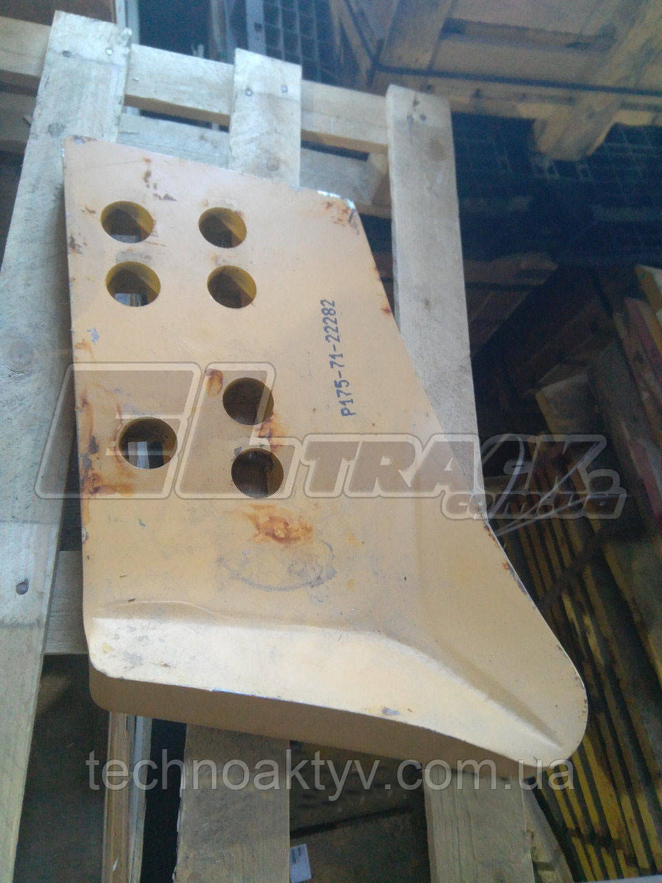 Ніж (ковша/відвалу) Komatsu D155, Shantui SD32 боковий правий 175-71-22282
