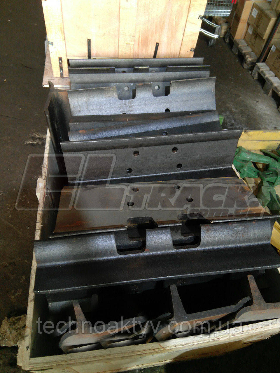 Башмак (трак) гусениці 1G 610 мм CR4443/24 BERCO 1Q4930, T219406 для CAT D6H,JD850, Liebherr PR734XL