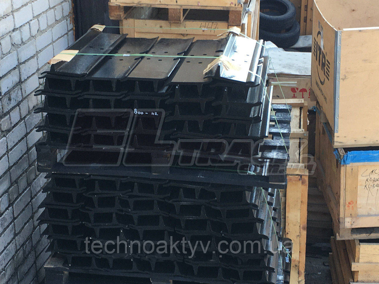 Башмак (трак) гусениці 1G 800 мм Hitachi ZX200-3 Duferdifun (Італія)