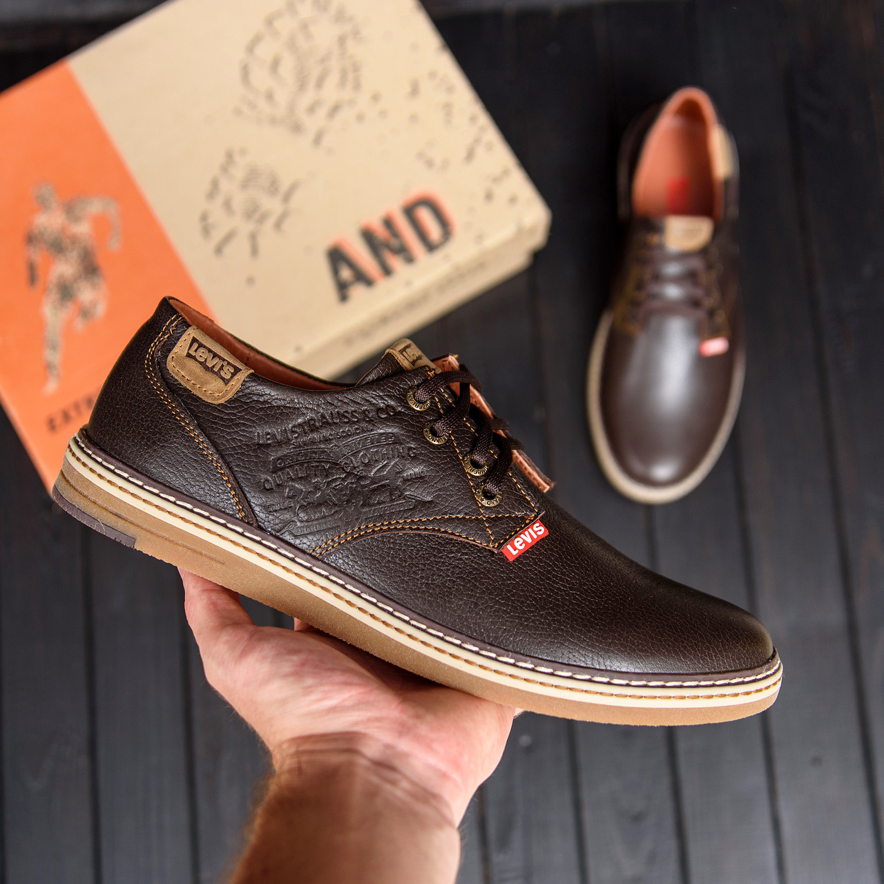Спортивні шкіряні туфлі Levis Arizona Brown