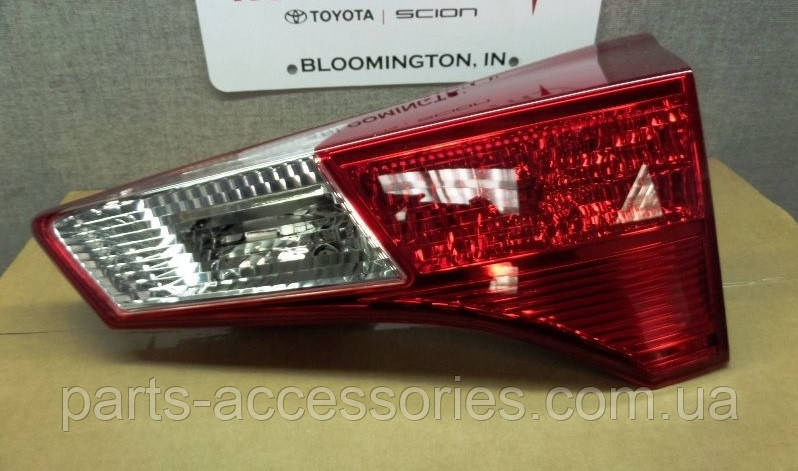 Toyota RAV4 2013-2016 Задній правий ліхтар у кришку багажника Новий Оригінал
