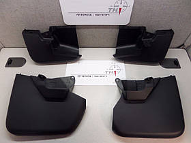 Toyota FJ Cruiser 2007-2014 Бризковики передні задні нові Оригінал