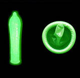 Світні презервативи One Glowing преміум'якість світяться в темряві 1 шт. унікальні безпечні, фото 5