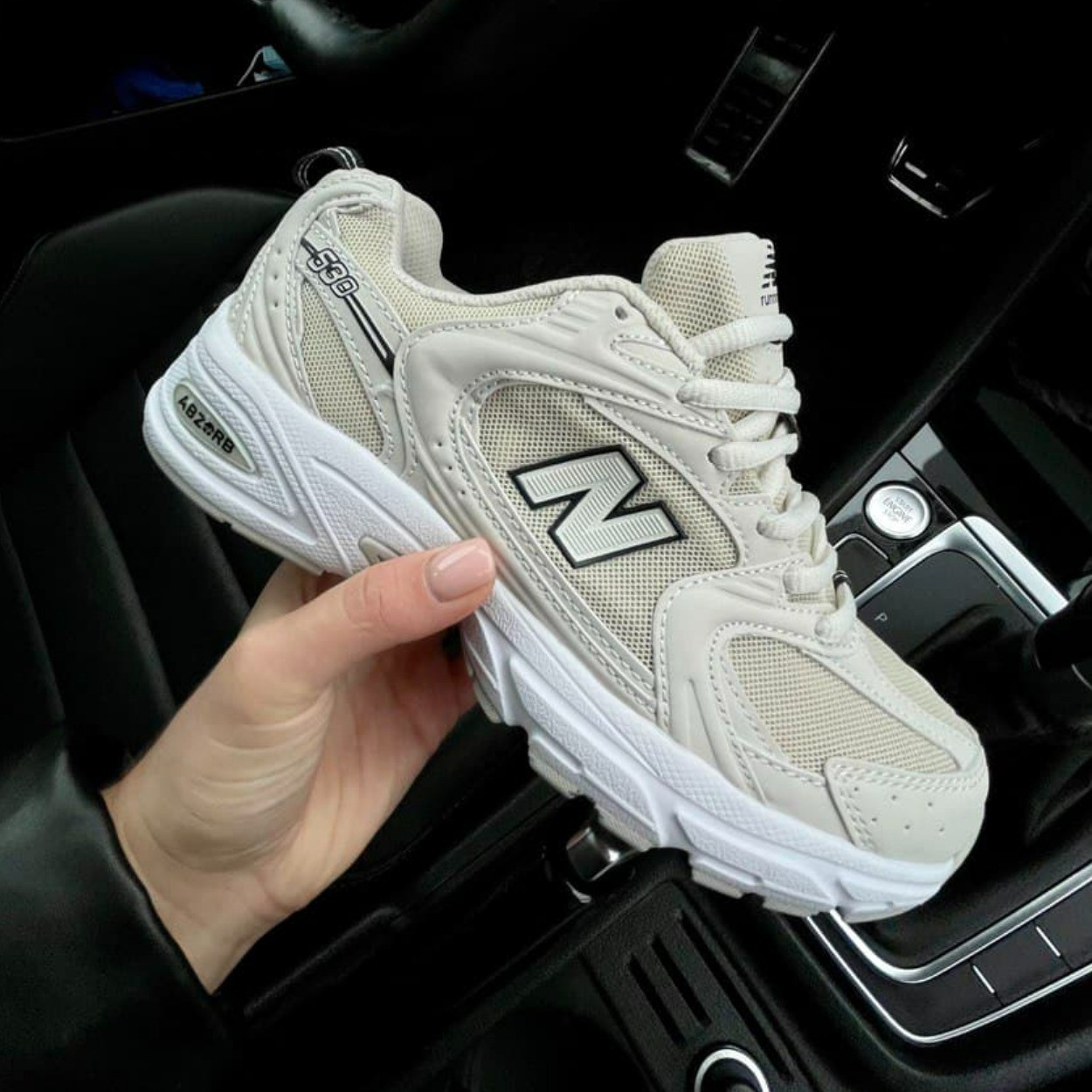 Жіночі кросівки New Balance 530 Beige бежеві повсякденні весна літо сітка легкі