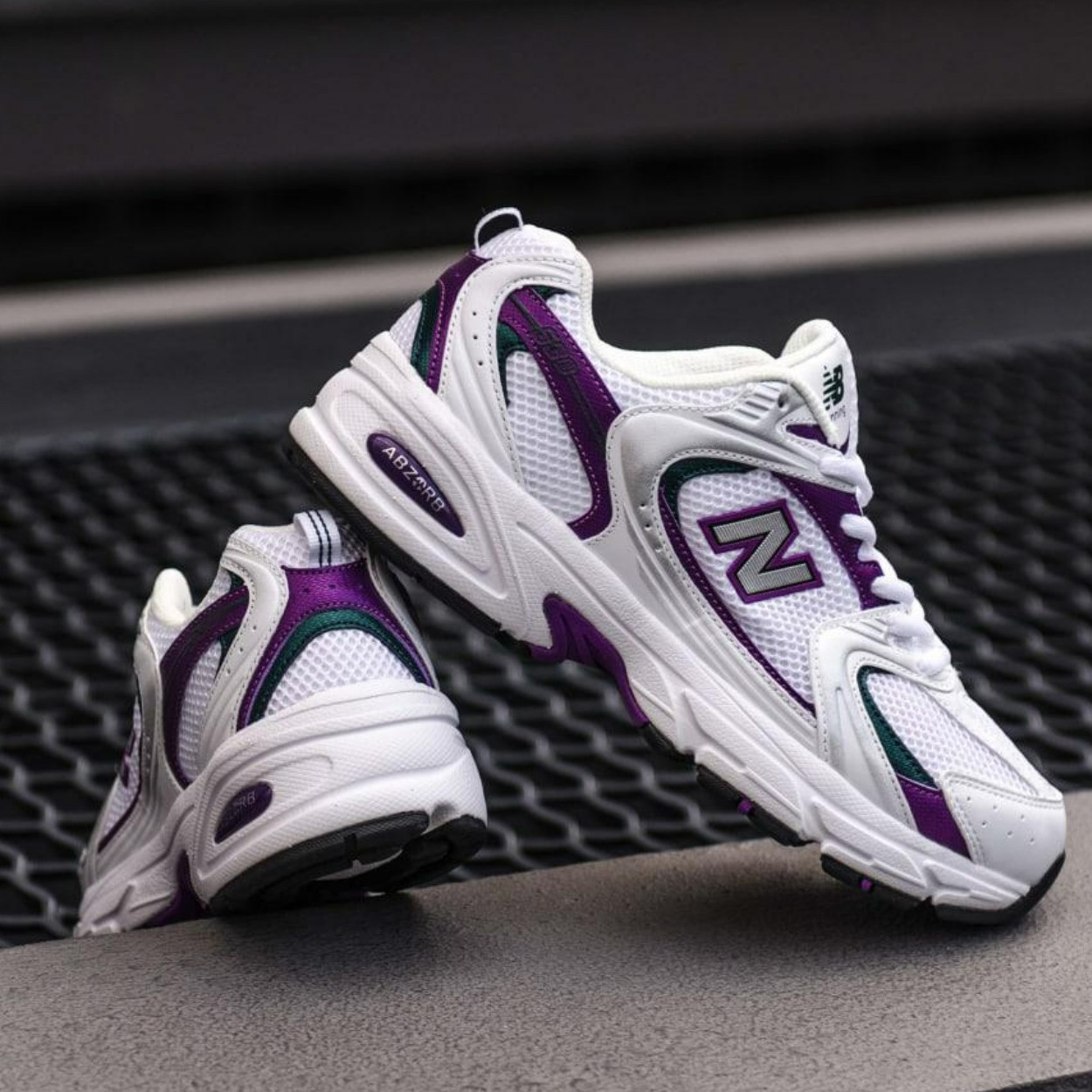 Жіночі кросівки New Balance 530 White Purple білі з фіолетовим повсякденні сітка весна літо
