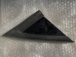 1487587077 Заглушка крила права Citroen C8 Peudeot 807 б/у