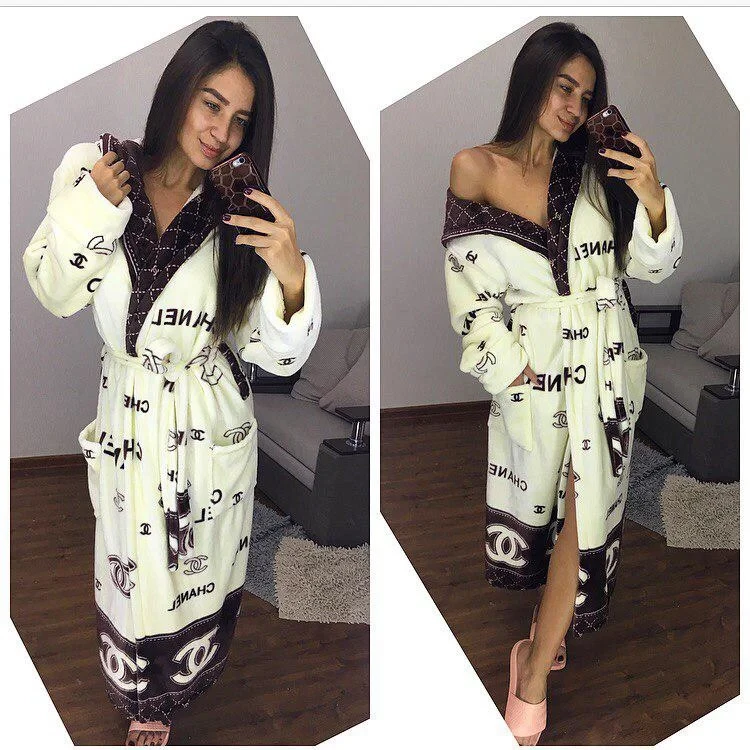 Халат домашній теплий із довгим рукавом CHANEL молочний