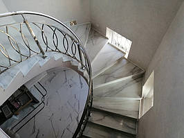  Перила для лестницы на второй этаж. Красивые, дизайнерские перила на лестницу в дом.  5