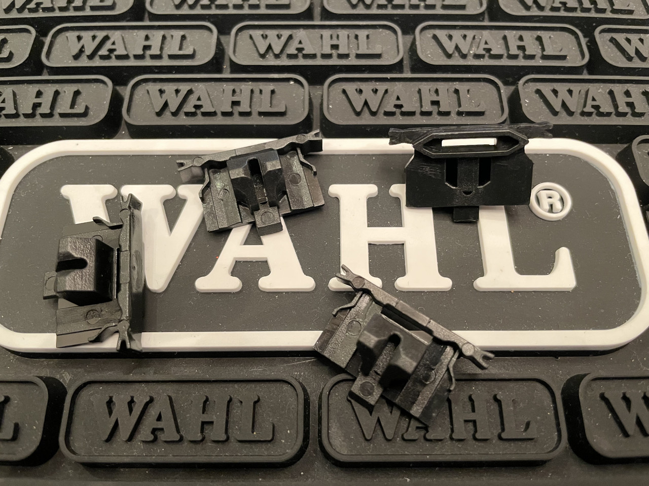 Тримач ножа для машинок WAHL (S08148-7050)