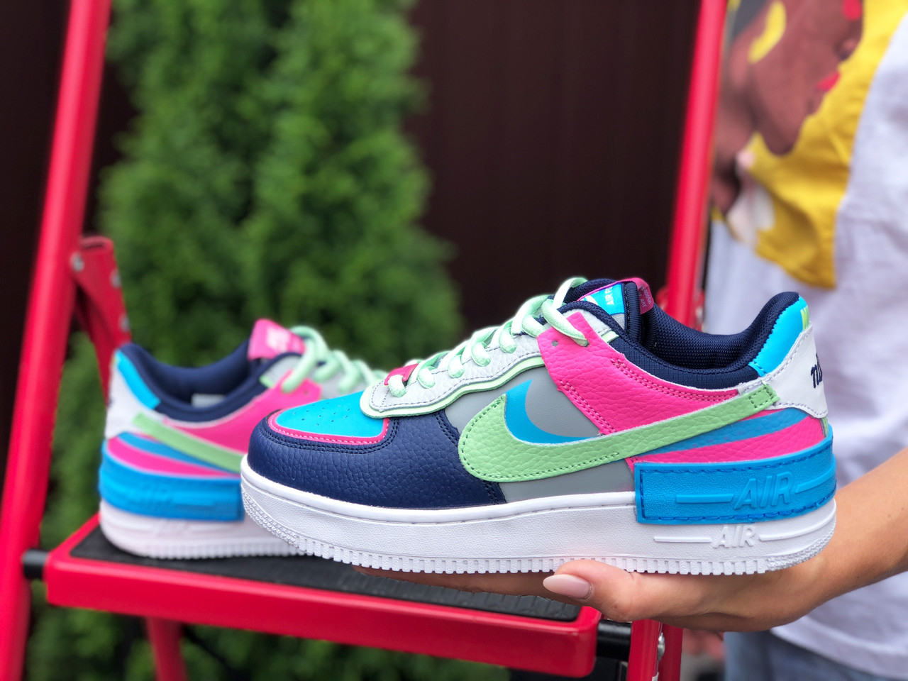 Жіночі шкіряні кросівки Nike Air Force 1 Shadow сірі з салатовим \ рожеві